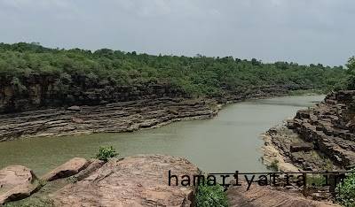 राहतगढ़ जलप्रपात की खूबसूरत तस्वीर | Rahatgarh Waterfall View